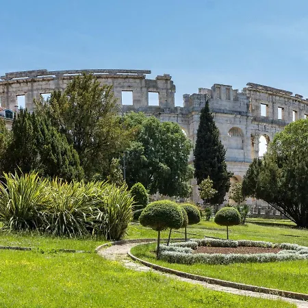 Apartment David By Interhome Loborika