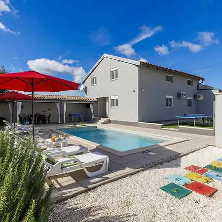 David By Interhome Loborika