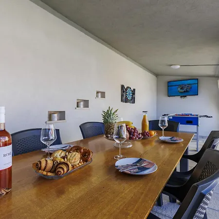 David By Interhome Loborika